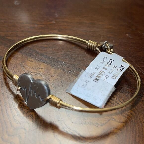 NWT Luca & Danni Born in the USA heart bracelet - Picture 5 of 9